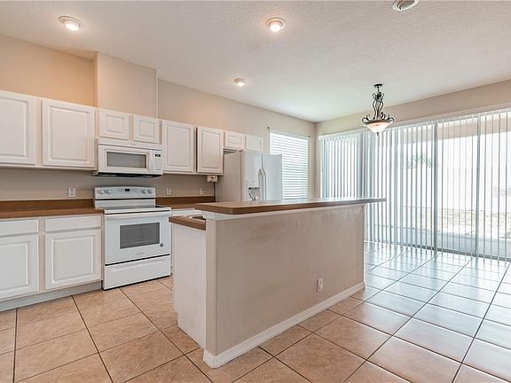 4th image of 14527 Potterton Cir