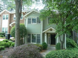 212 Peachtree Hollow Ct, Sandy Springs, GA 30328
