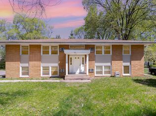 1911 103rd Ave NW, Minneapolis, MN 55433