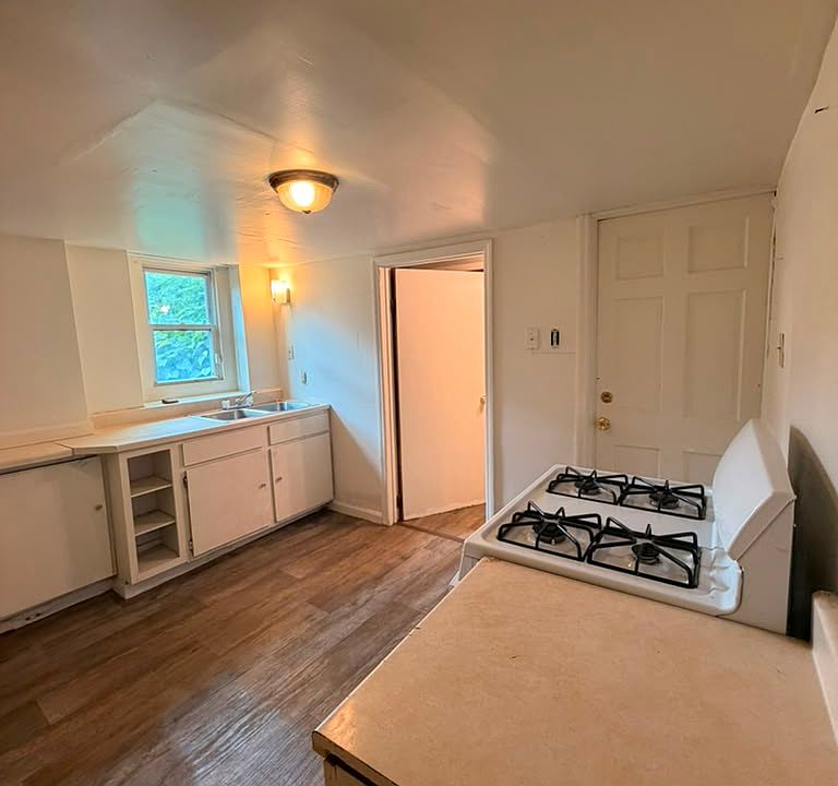 1st image of 50 Campbell Ave #1