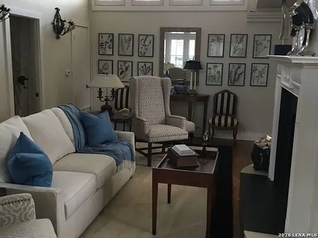1 bed, 1.0 bath, 780 sqft, $1,950 — Photo 1