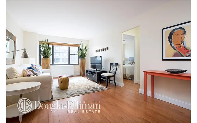 Rented by Douglas Elliman | media 15