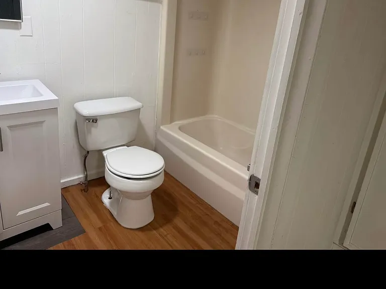 13 Oakland St #5 — Photo 1