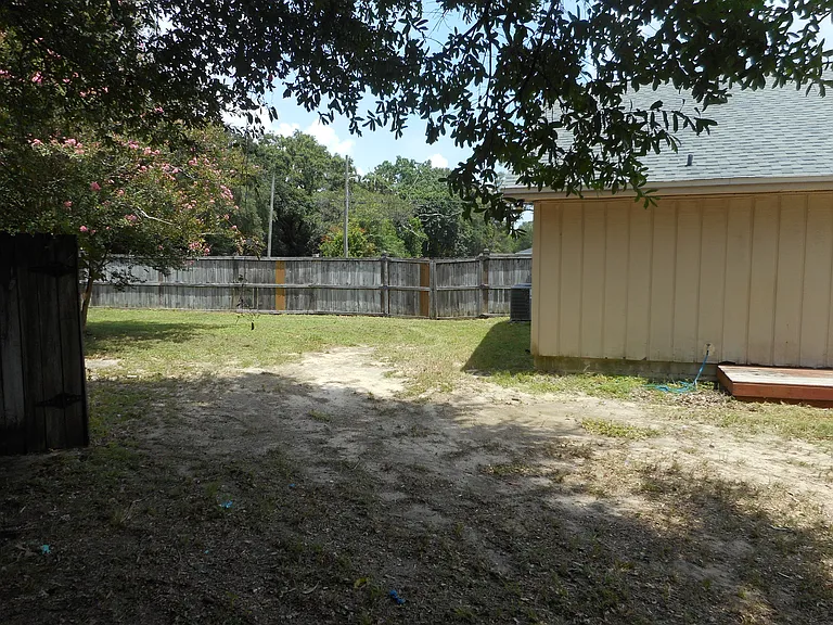1729 Quiet Oak Ln — Photo 7