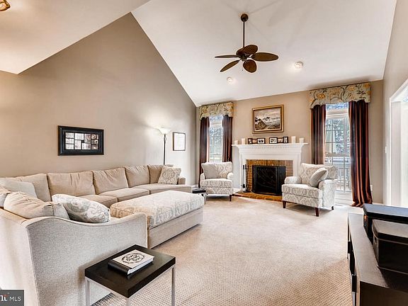 5th image of 108 Sandgate Ct