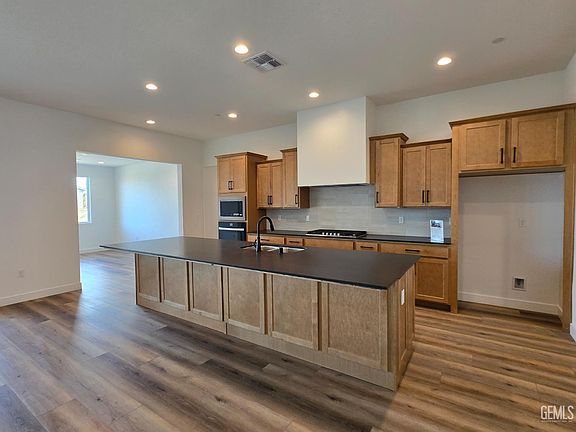 5th image of 12020 Marquise Dr
