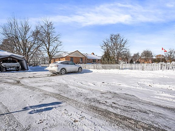 4th image of 8070 Hornby Rd
