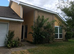 311 El Toro Ln, Webster, TX 77598