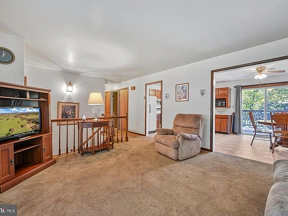 5th image of 108 Melony Ln