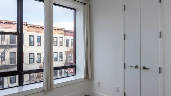 Rented by Nooklyn NYC LLC | media 29