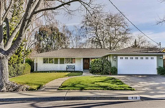 418 Dogwood Dr photo 1