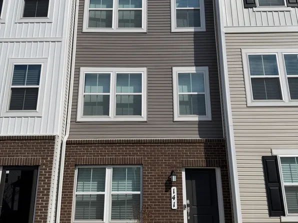 141 Swan Field Ave, Ranson, WV 25438