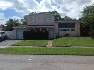 7430 NW 1st Ct, Pembroke Pines, FL 33024