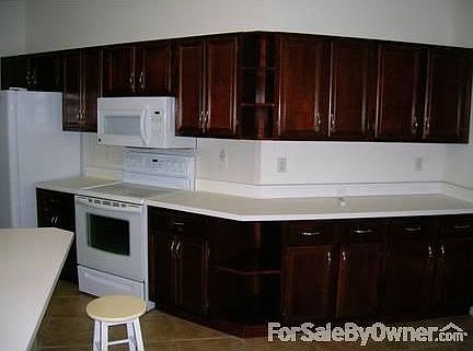 2nd image of 602 Stafford Ln