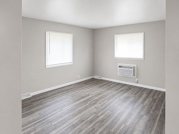 4th image of 4007 45th St #D722c159e