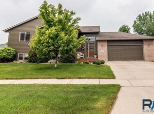 430 W 5th St, Tea, SD 57064