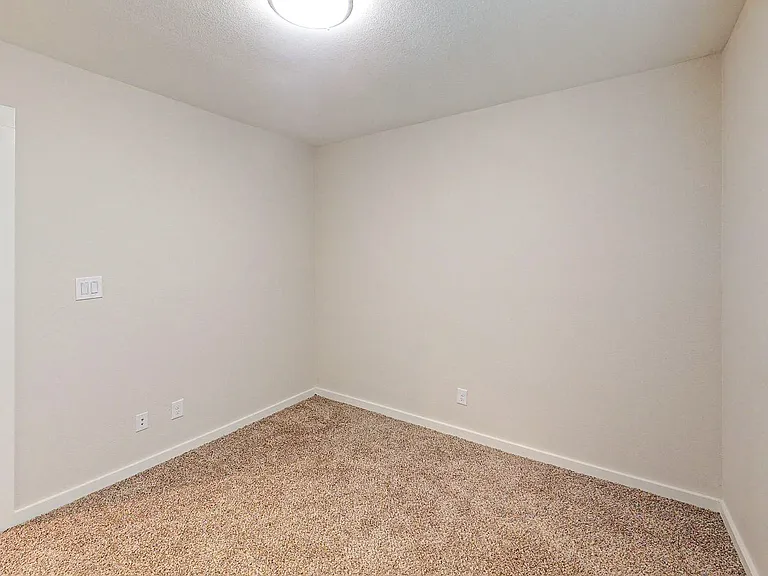 Mosswood Apartments — Photo 68