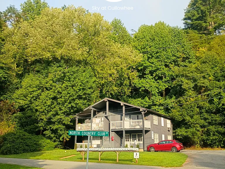 Sky at Cullowhee - Modern Living! - 50 % off First month — Photo 4