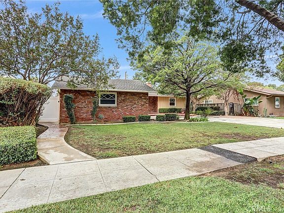 3rd image of 4450 Beechwood Pl