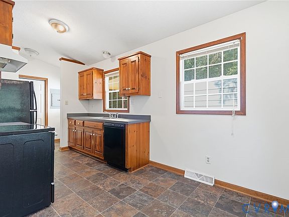 3rd image of 26146 Shannon Mill Dr