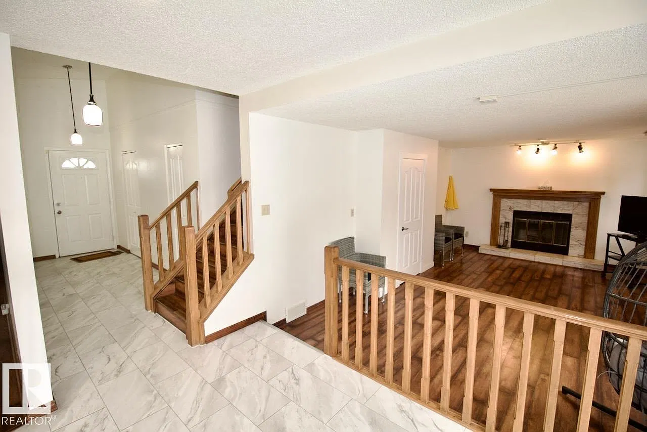 5 bed, 3.5 bath, 2041 sqft, $2,997 — Photo 3