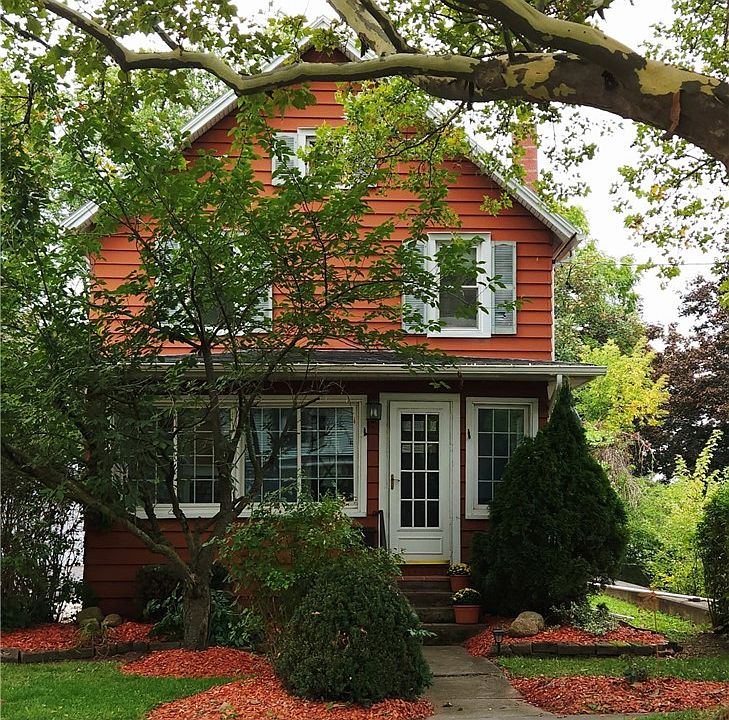 1st image of 154 W Gibson St