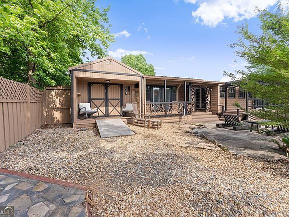 5th image of 165 Stag Leap Dr