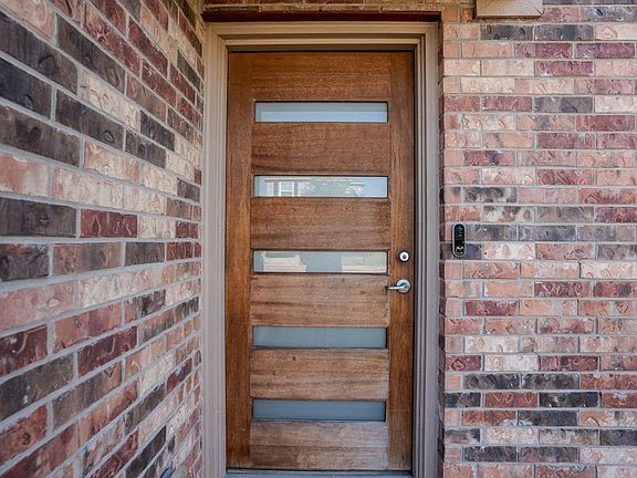 3rd image of 204 Denson Ln #26C