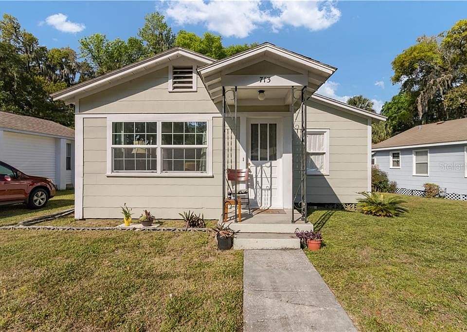 1st image of 713 Park Dr