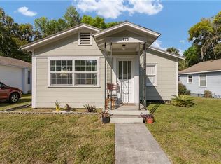 713 Park Dr, Leesburg, FL 34748