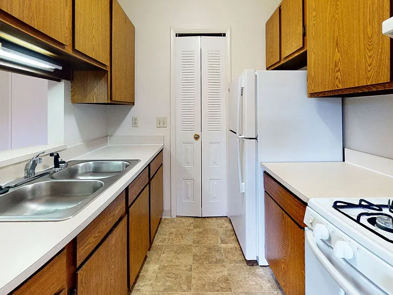 Trappers Cove Apartments — Photo 59