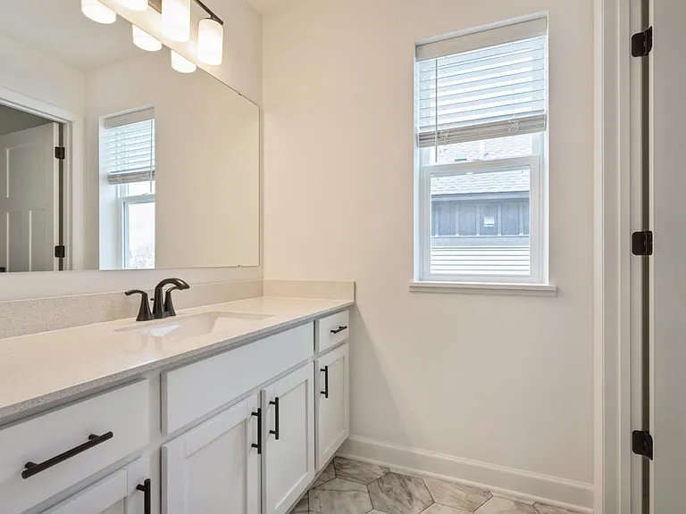 2529 Green Ash Ave — Photo 14