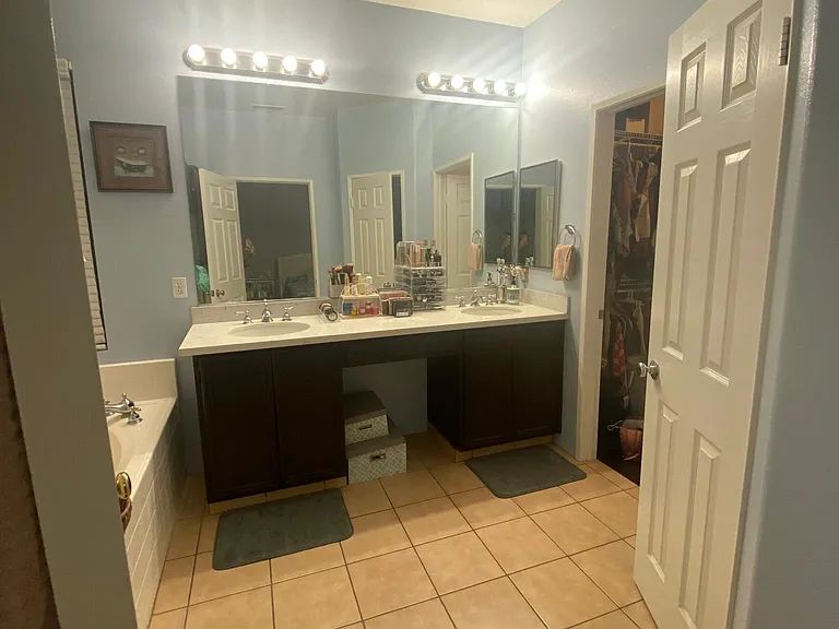 11140 Lakecreek Ct — Photo 12