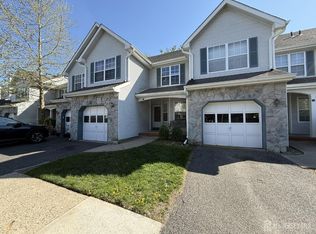 73 Heather Ct, Monmouth Junction, NJ 08852