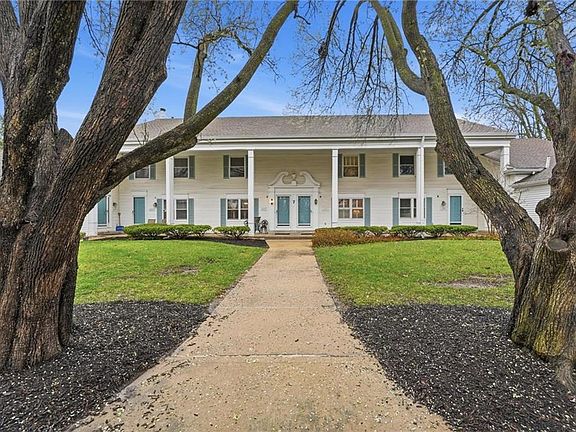 2nd image of 10551 Riley St