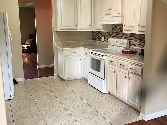 4th image of 1673 Zamora Dr