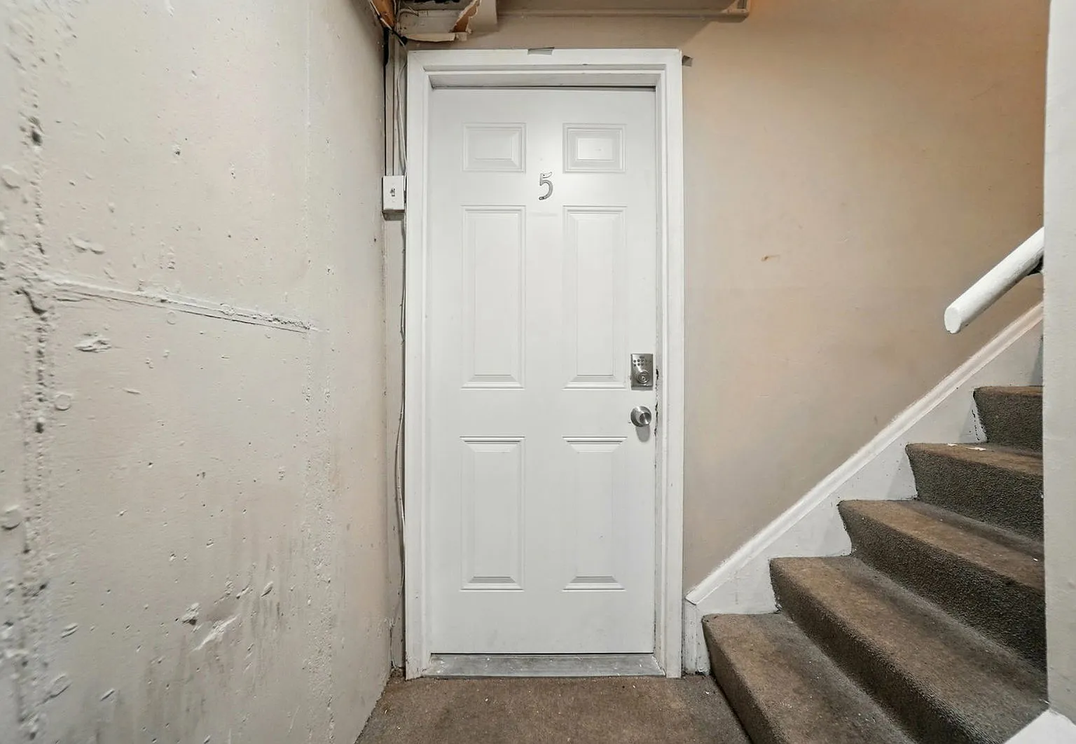 Studio, 1.0 bath, 400 sqft, $650 — Photo 3