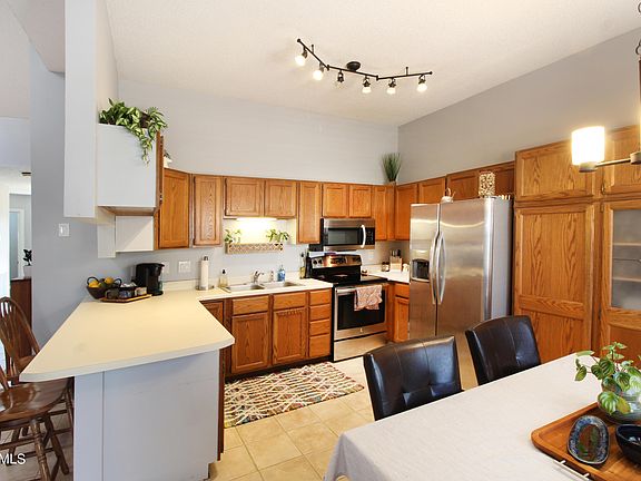 5th image of 8510 Islandic St
