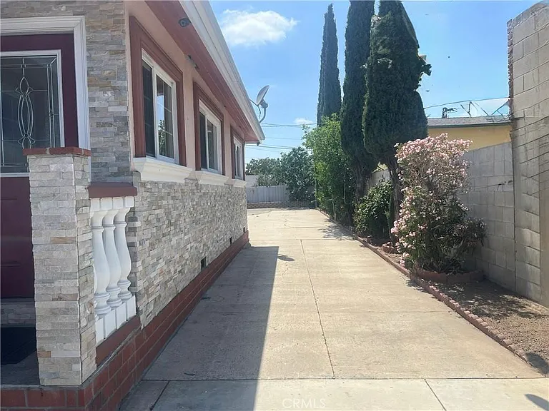236 S Tustin St — Photo 5
