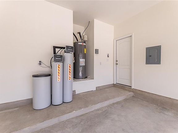 3rd image of 125 Drifter Ln