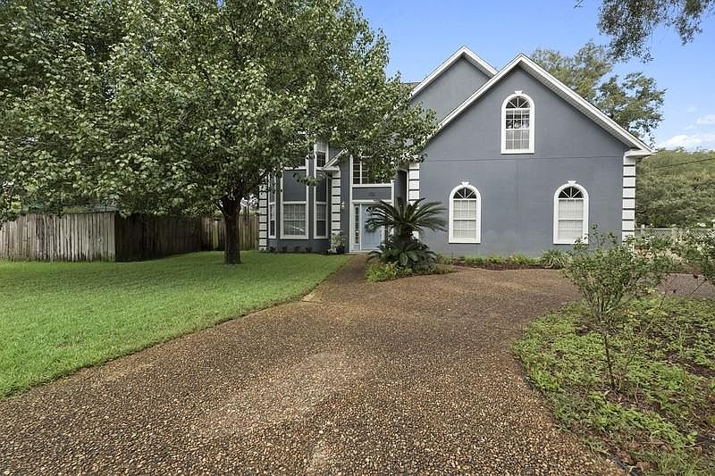1st image of 102 Hands Cove Ln