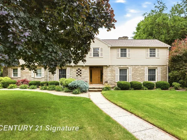 14 Edgewood Rd, Saginaw, MI 48602