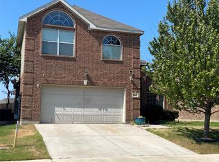 5641 Spirit Lake Dr, Fort Worth, TX 76179