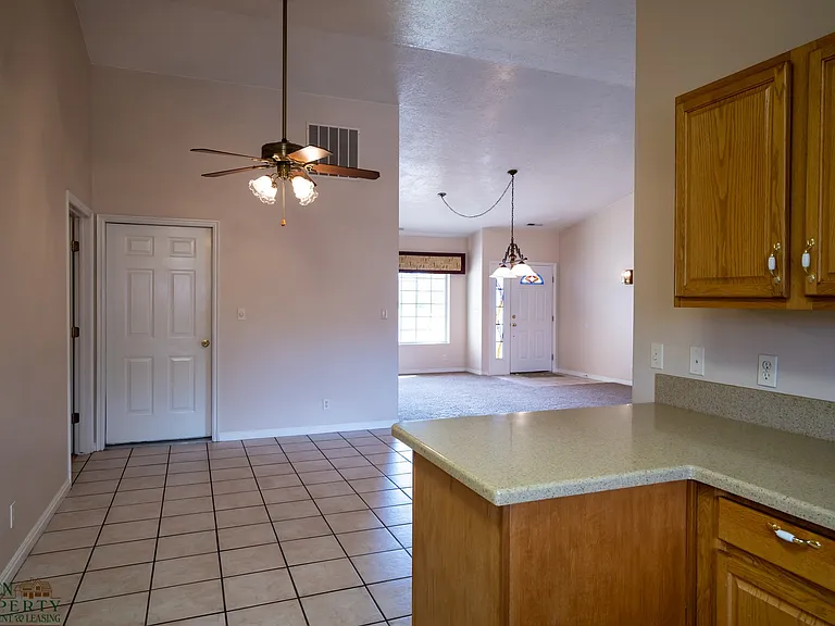 2342 W 1710 North Cir — Photo 23