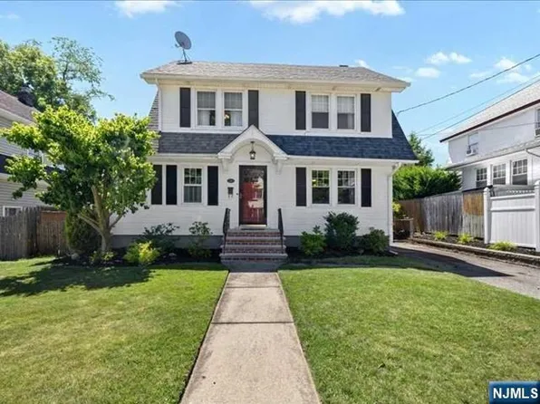 146 Kensington Ave, Norwood, NJ 07648