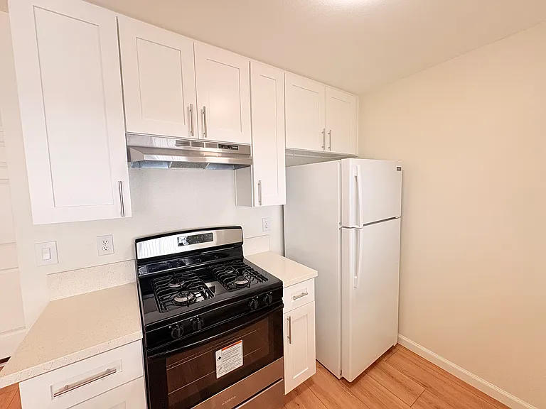 311 E Cedar Ave #207 — Photo 2
