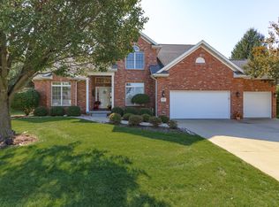 2207 Yarrow St, Bloomington, IL 61704