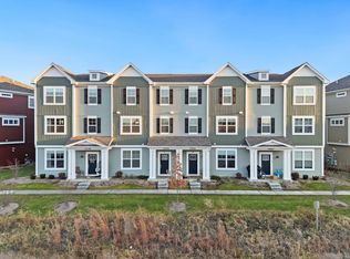 1544 Syracuse Dr, Grayslake, IL 60030