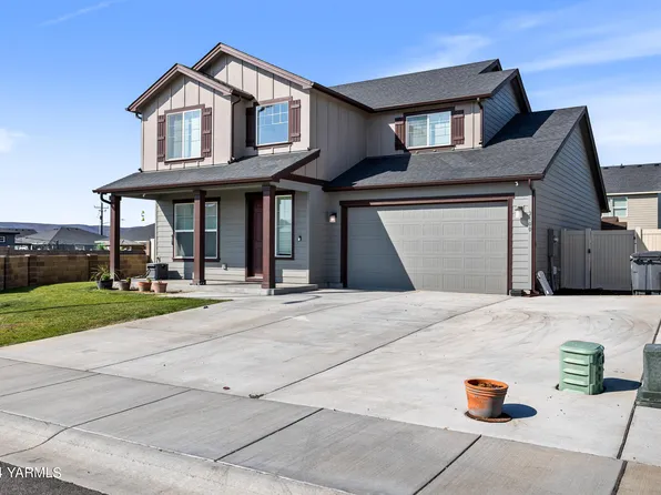 2100 Amber Loop, Yakima, WA 98901