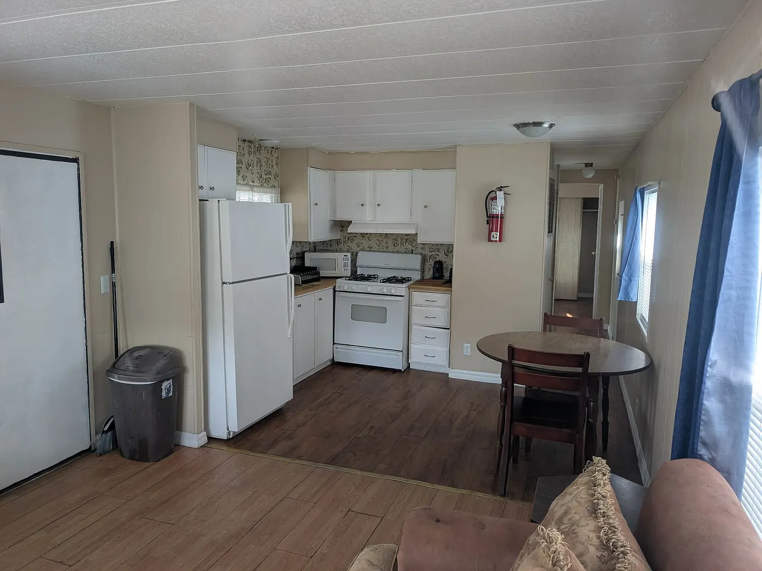 120 S Fortner Ave — Photo 4
